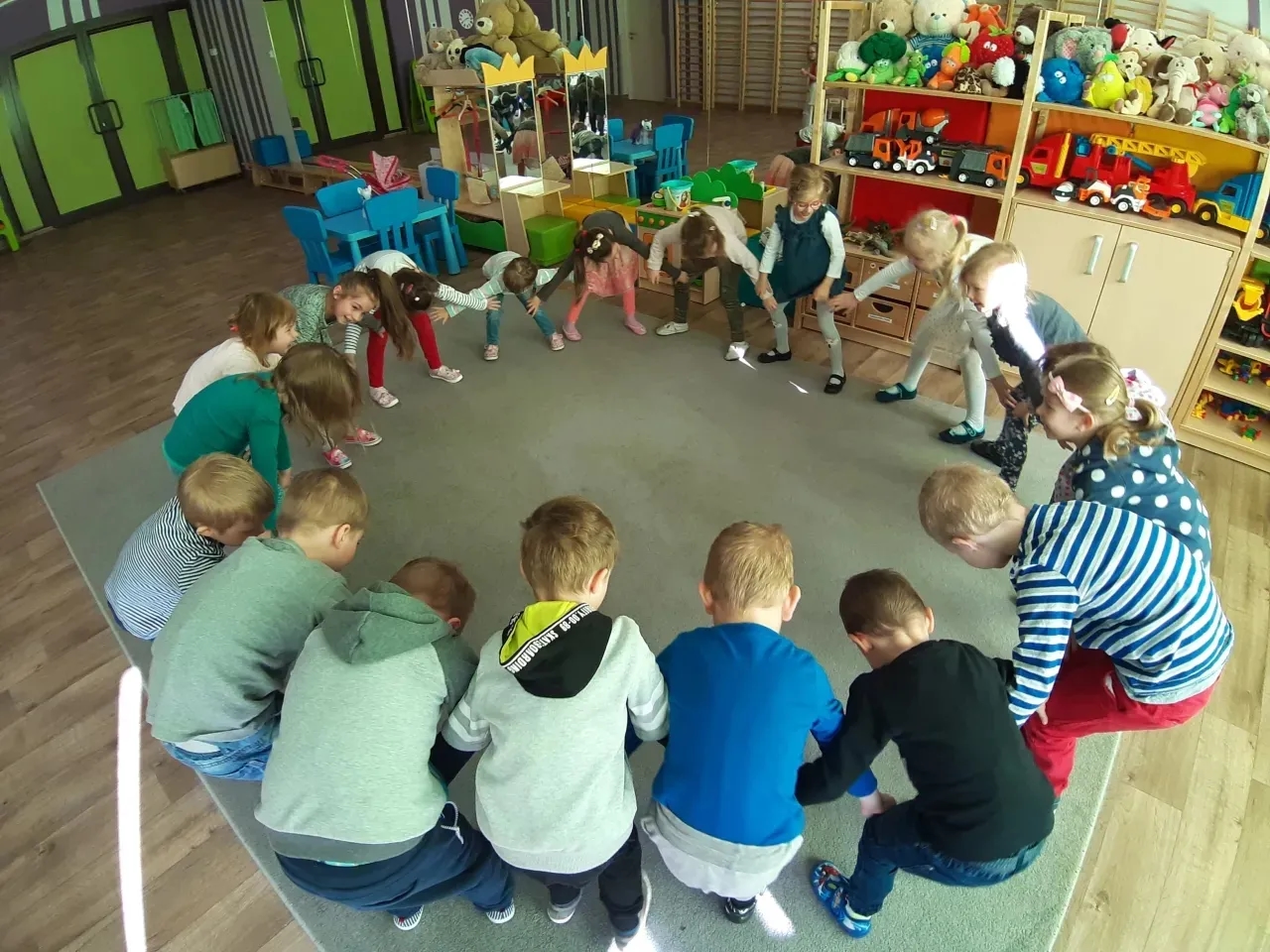 Zajęcia integracyjne dla młodzieży: skuteczne metody budowania relacji