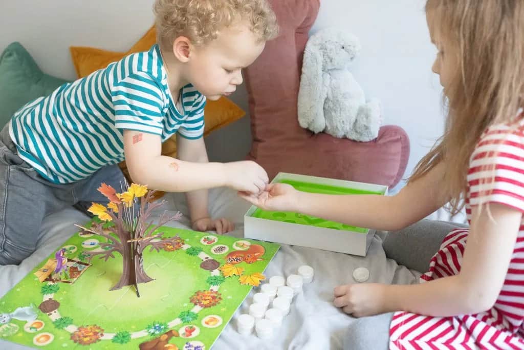 Gry sensoryczne dla 3 latka - rozwój zmysłów i kreatywności dziecka