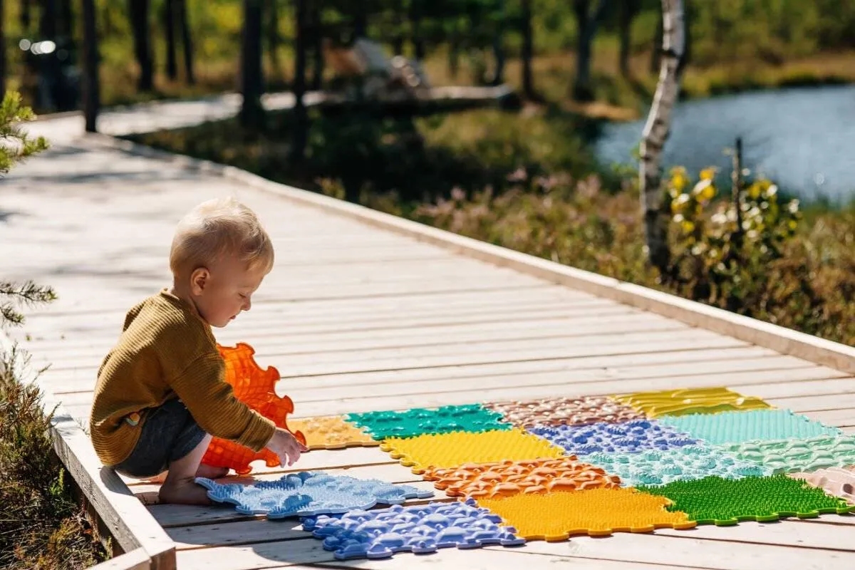 Zabawki sensoryczne dla dziecka - jak wspierają rozwój i integrację zmysłów