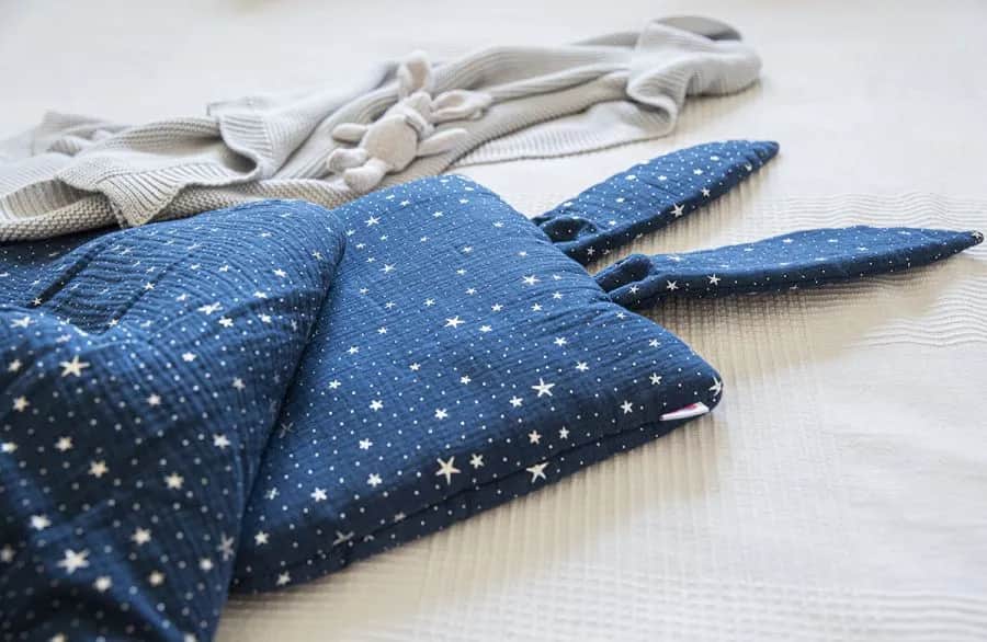 Jaka poduszka dla rocznego dziecka? Bezpieczne wybory dla malucha