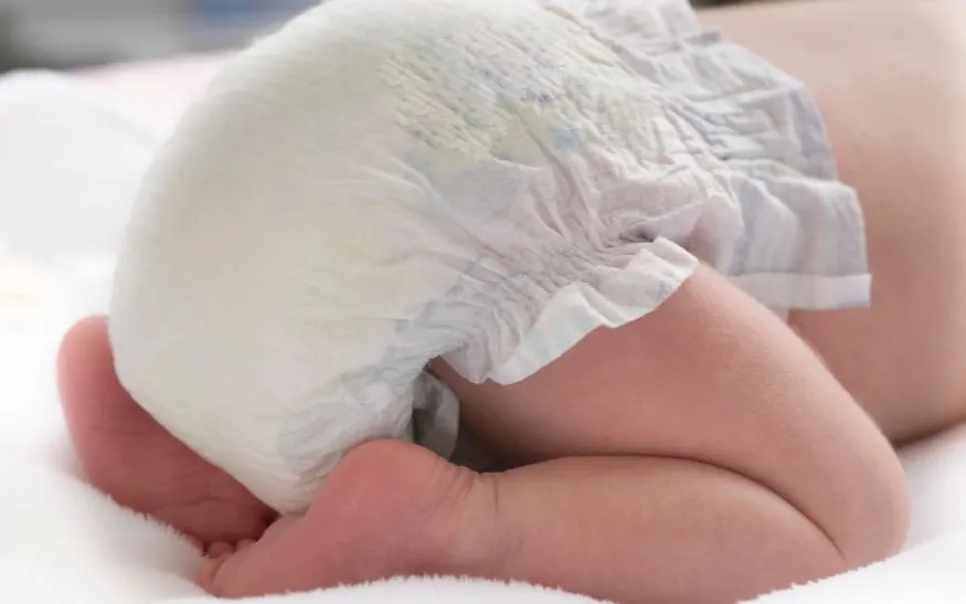 Jakie pampersy dla noworodka wybrać, by uniknąć podrażnień?