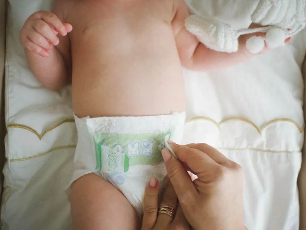 Pieluchy jakie wybrać: uniknij błędów przy wyborze dla noworodka